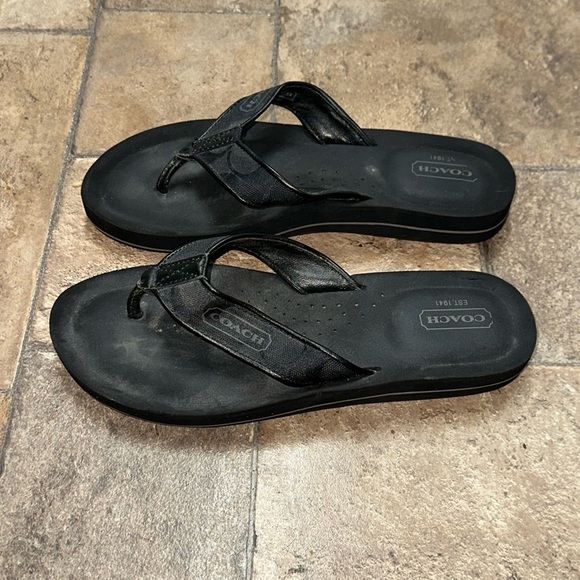 Coach Size  8 - Picture 3 of 7